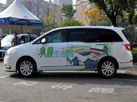 湖州户外车贴喷绘如何保持效果?